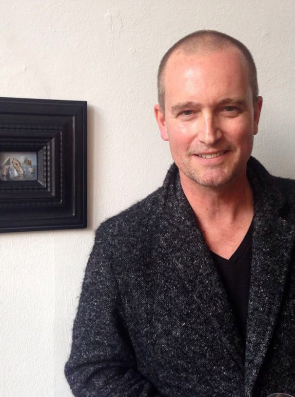 Gallery Weekend_Featured Ralph Mecke Fotografie Salon Portrait grauer Cardigan