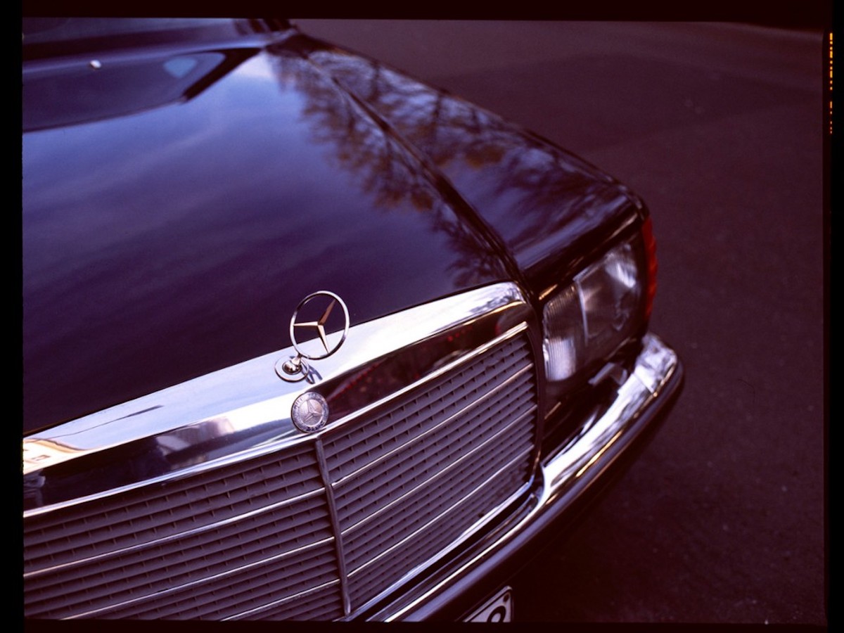 Herbst in Berlin_Image 17 mercedes benz photography black