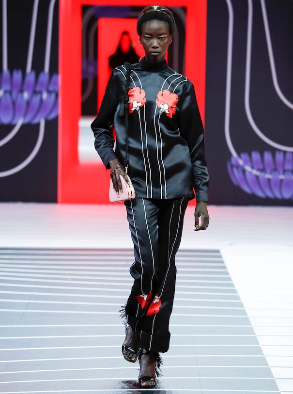 Milan Women’s Fashion Week Highlights F:W 2020 Part 2_Image 02 Milan Women’s Fashion Week Highlights F:W 2020 black suit red
