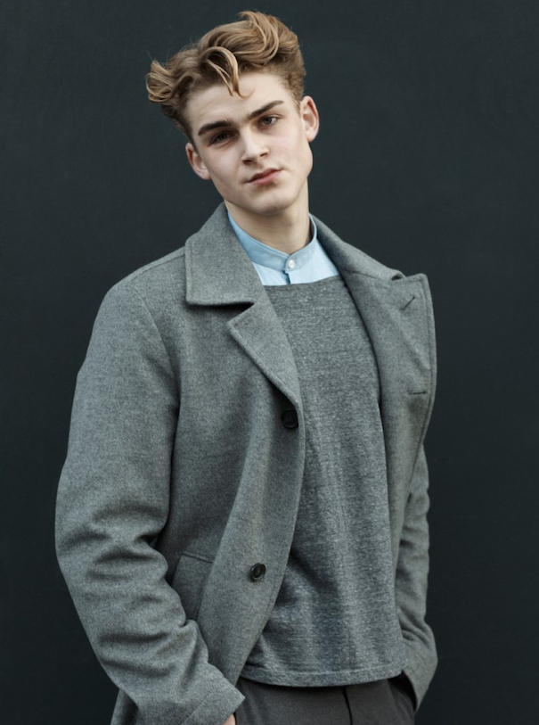 Moment, Aufnahme!_Image 08 Berlin Fashionweek Menswear Male Model Gray Jacket Blonde Hair