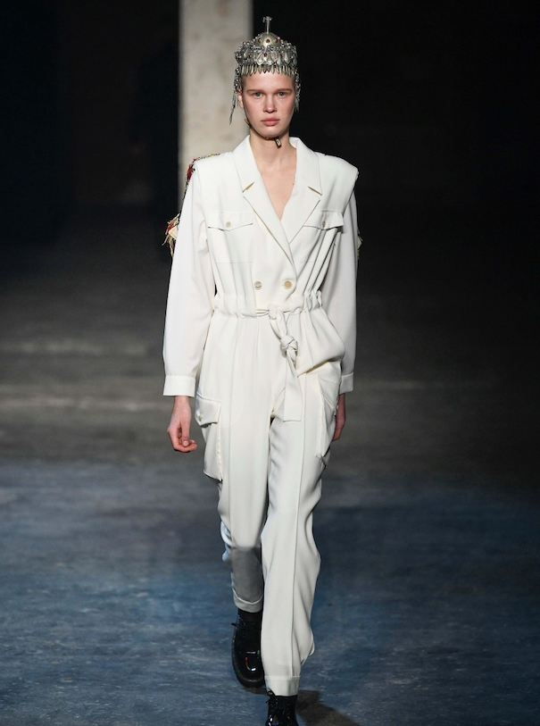 Nobieh Talaei_Image5 Nobieh Talaei Runway White Jumpsuit Belt Model Black