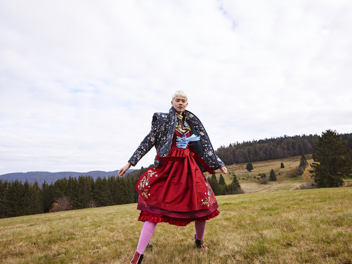 Schwarzwald Maike Inga Tracht Wiese Isabel Marent Kim Schimpfle