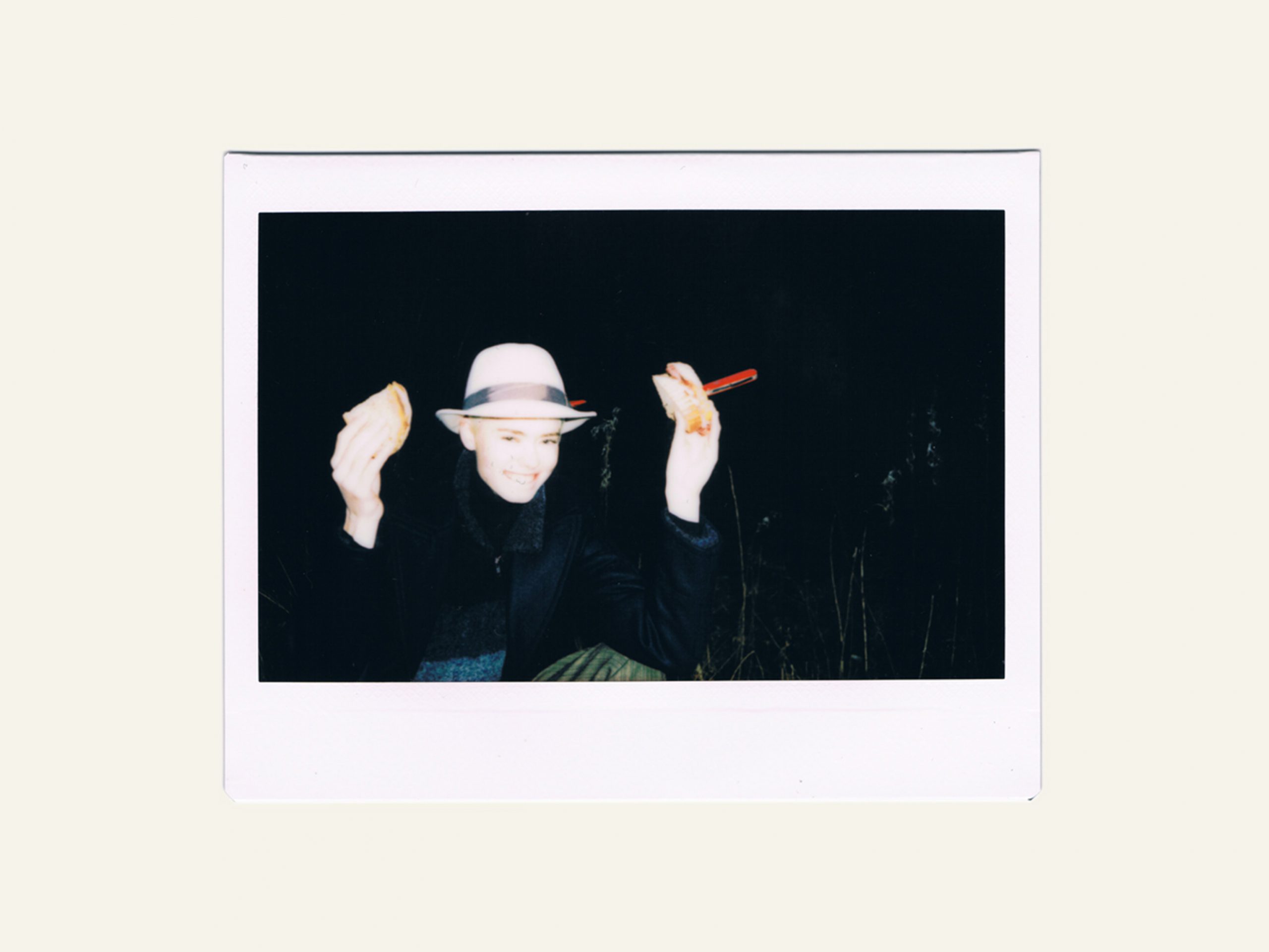 Hiking Part 2 Maike, Victorinox Messer und Stetston Hut Polaroid Wanderung im Schwarzwald mit Maike Inga
