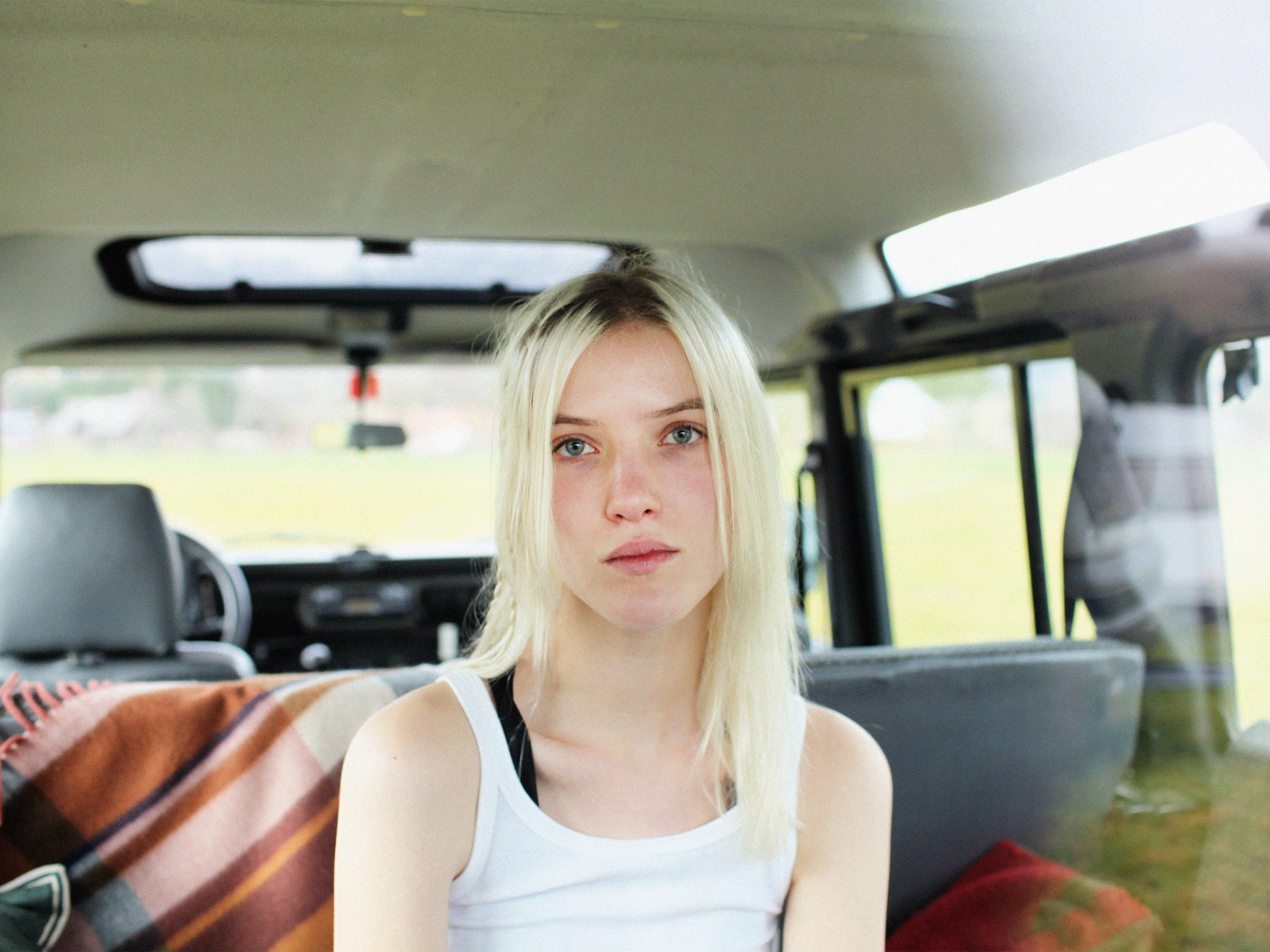 Van Life Feli Rasztar Defender Jeep Camping