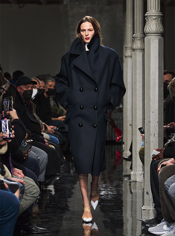 00007-Alaia-Fall-22-Paris-credit-brand