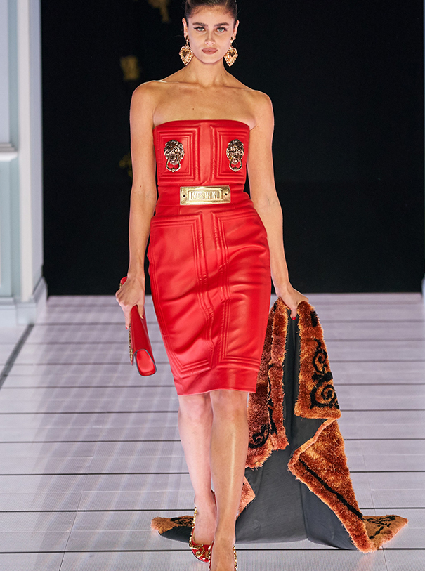 MOSCHINO
