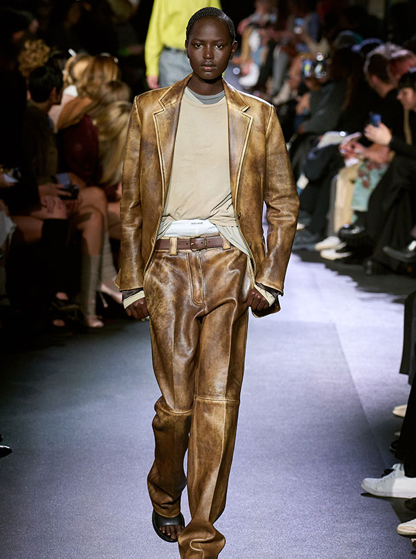 leather-miumiu