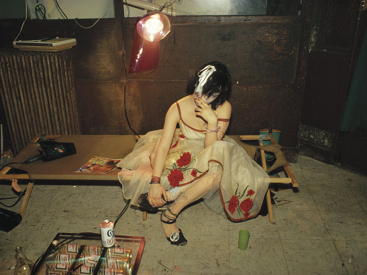 adk_KKP22_Nan_Goldin_Trixie_on_the_cot