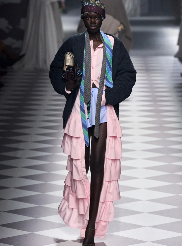Moschino 3