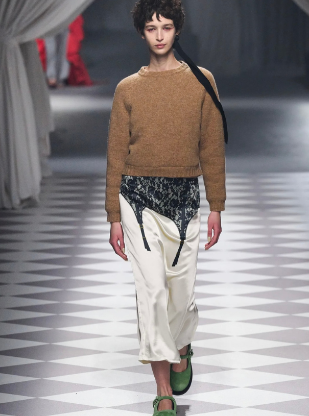 Moschino 5