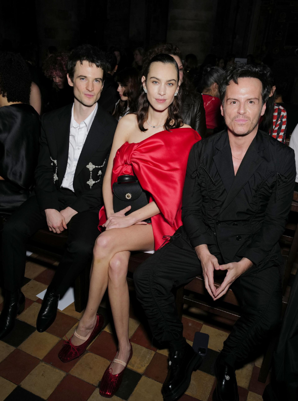 SImone Rocha Frontrow