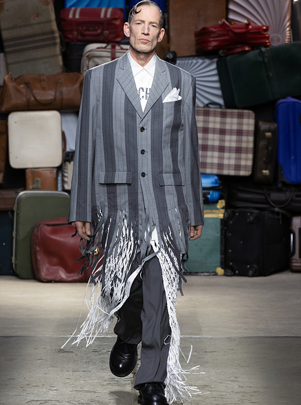 moschinoss25mens.