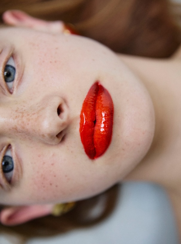 Editorial 8