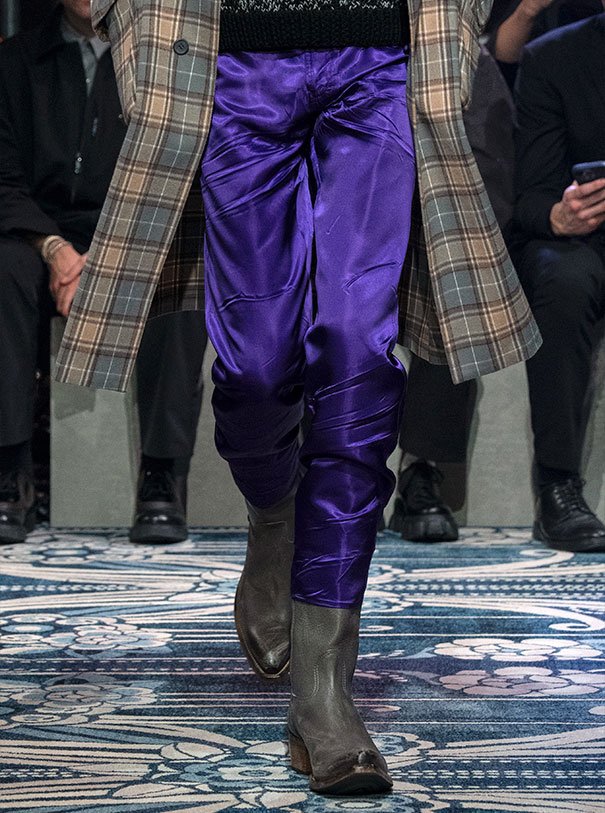 pradafwmens25.2