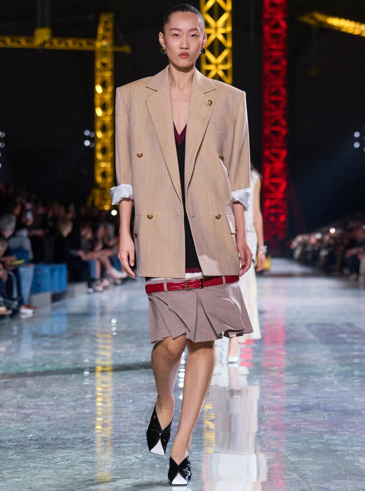 Chanel F/W 2026 silhouette