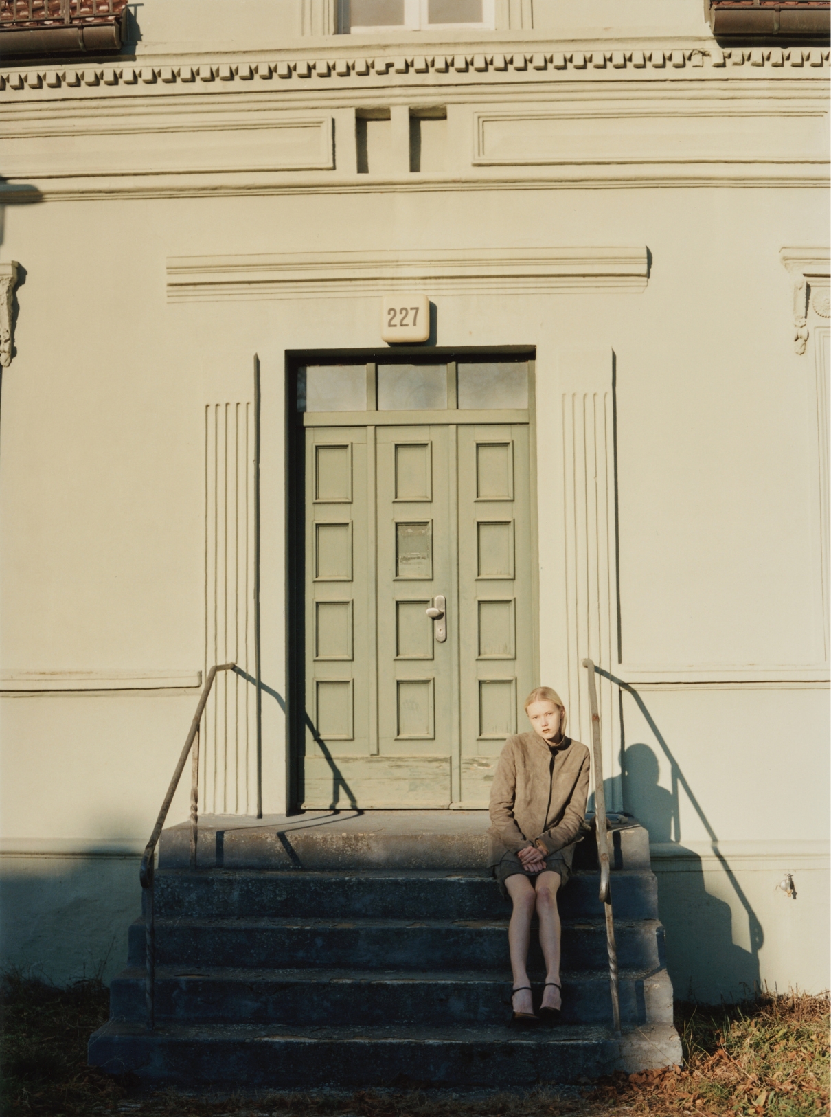 11 Malin Rudnick wearing an Akris look