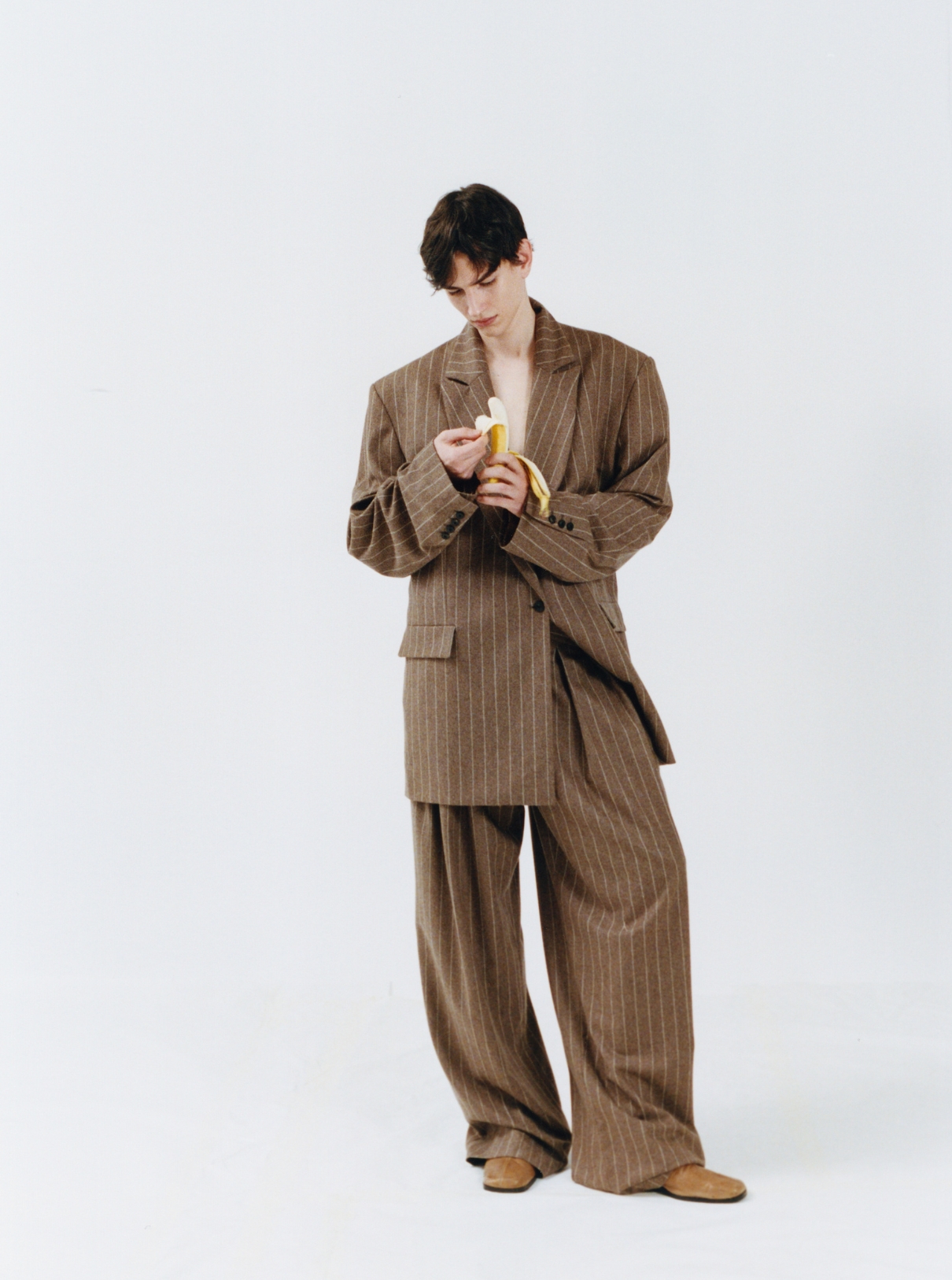 41 Male model behind the scenes wearing total look GAL NELL DAHAN
