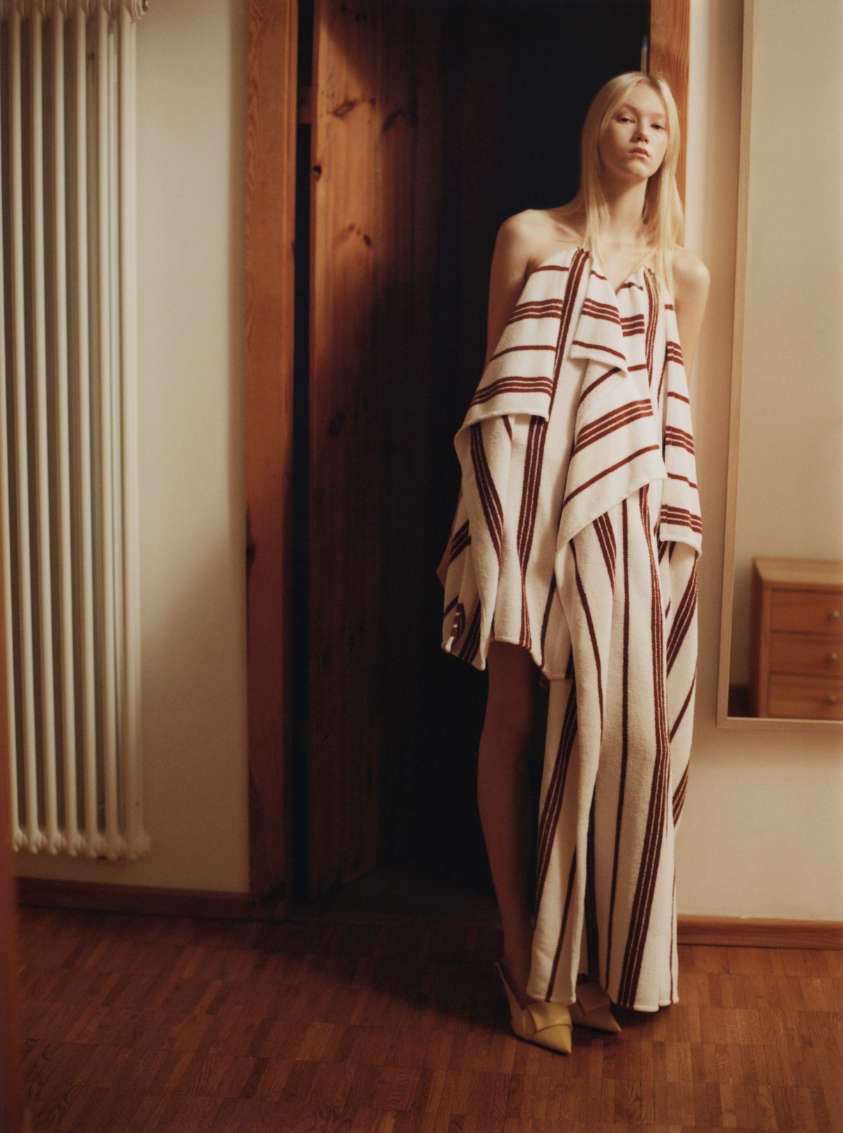 9 Malin Rudnick wearing a total Loewe look