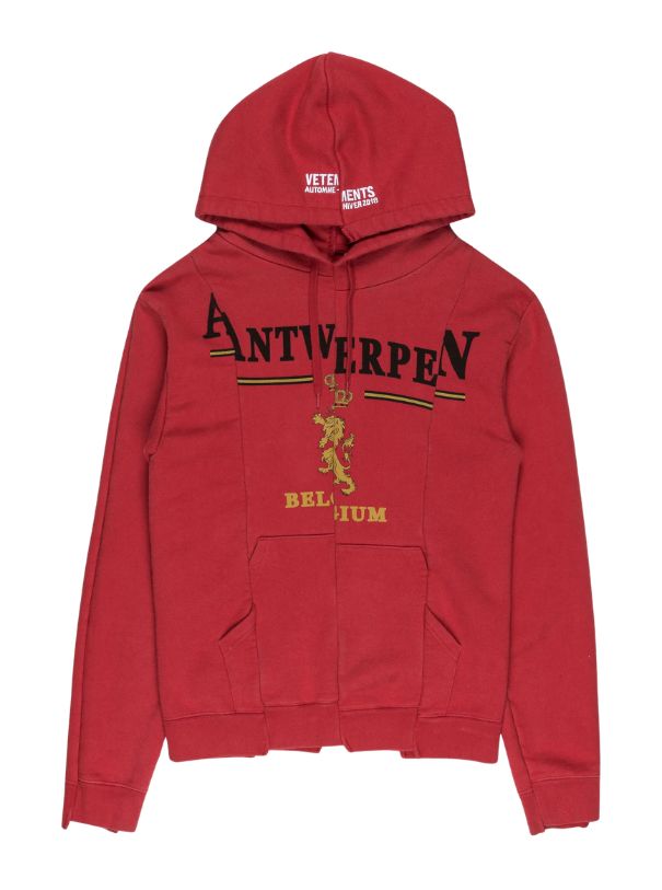 Website hoch-4 Antwerp has developed into a fashion reference: VETEMENTS Antwerp Hoodie from 2018